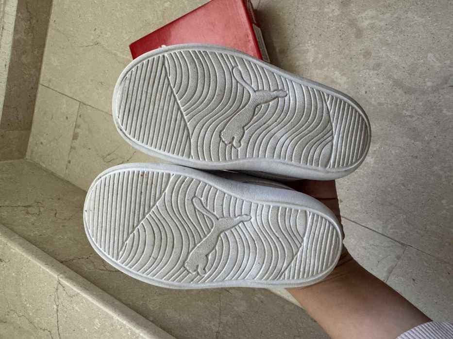 Маратонки PUMA бели