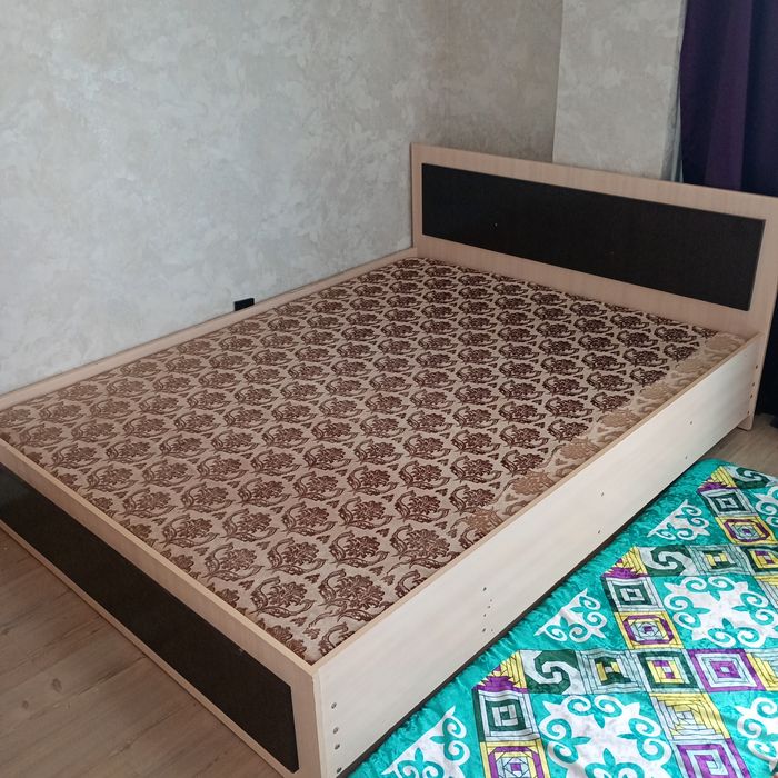 Почти даром Кровать