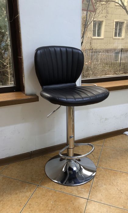 Барный визажный стул 15000т