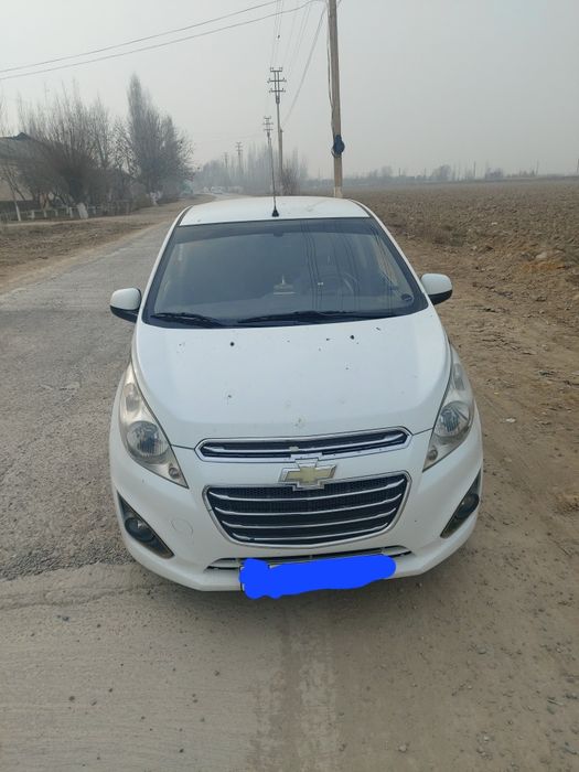 Chevrolet spark 2013 ideal