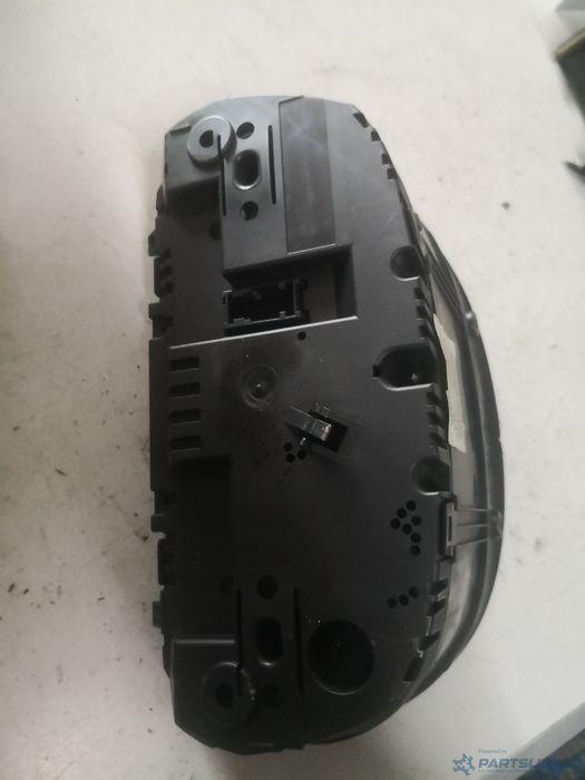 Ceasuri Bord Bmw X1 I (E84) [ 2009 - 2015 ] Oem 215462801