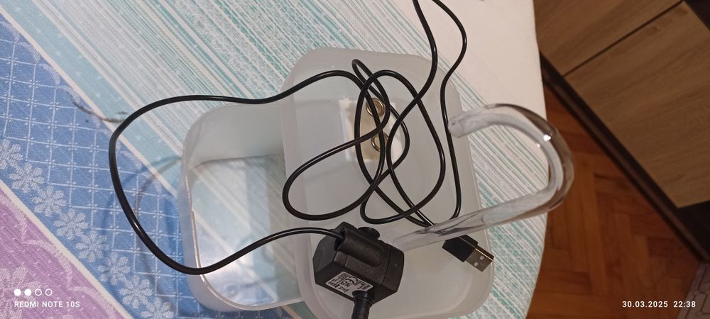 Котешка тоалетна и фонтан.