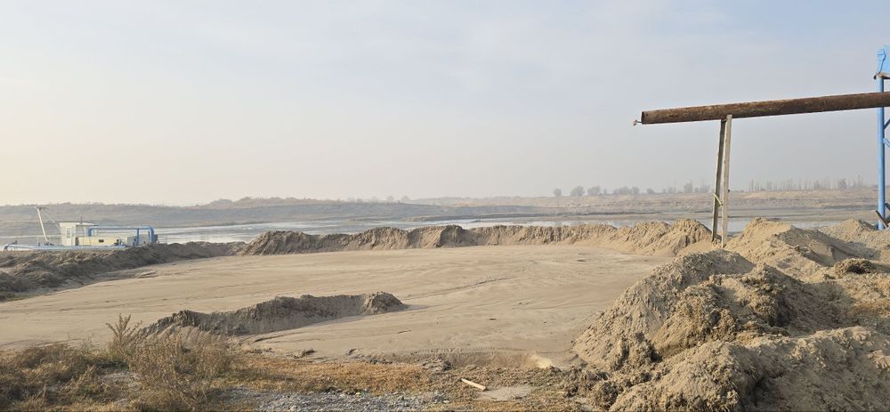 Карер сотилади, сирдаре