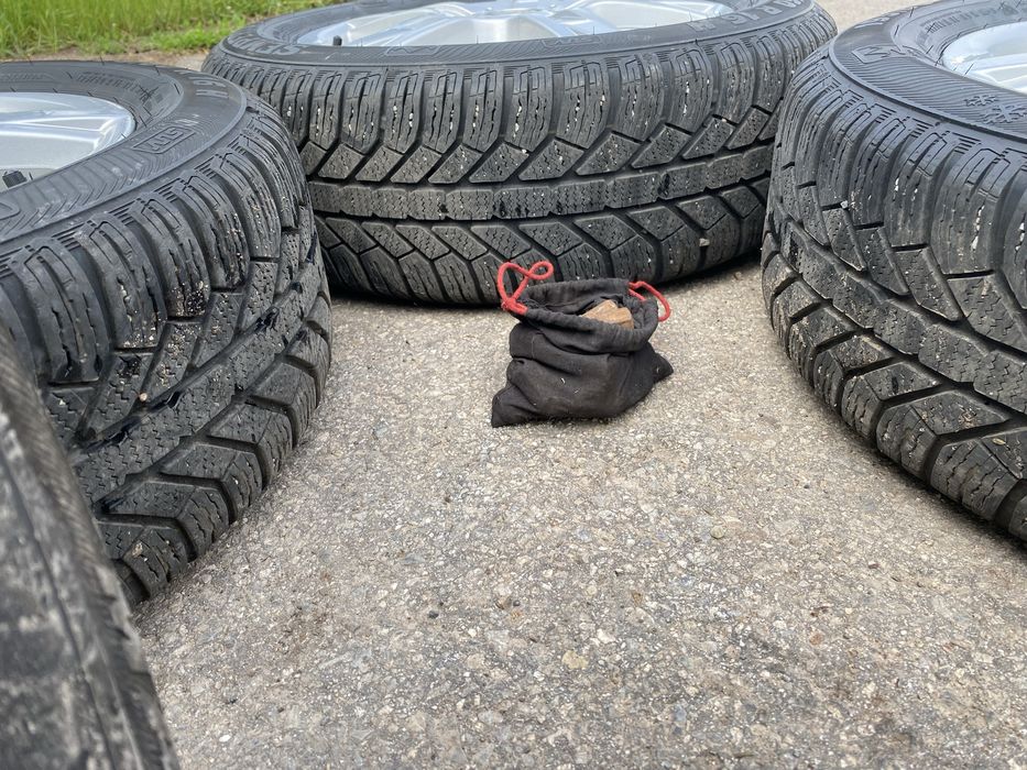 Зимни гуми 195/60/16 с джанти 16”,Toyota/5x100