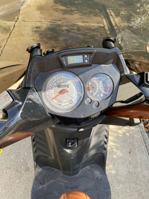Vand scutere de 50 cc