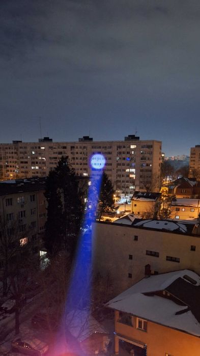 Lanterna puternica lanterna tactica zoom display 400000 lumeni NOUA