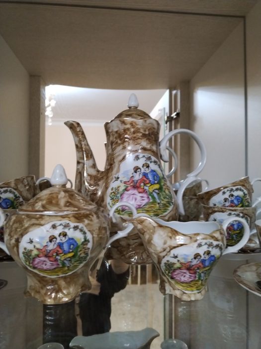 Столово - чайный сервиз "Мадонна"