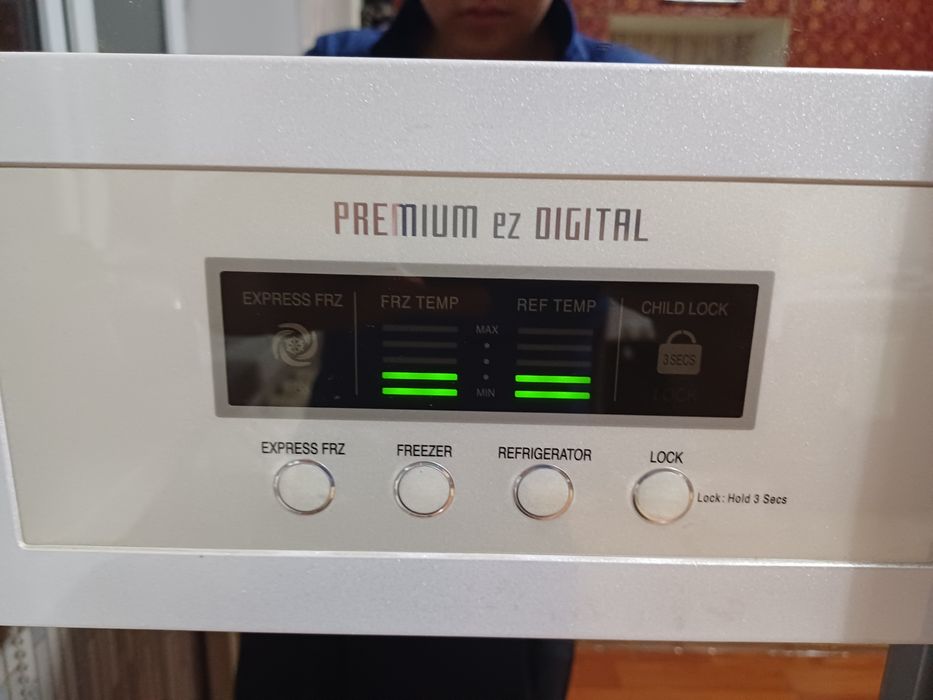 Холодильник LG продам