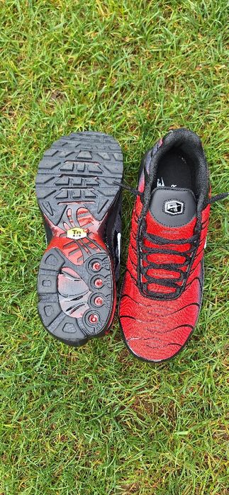 Nike tn 1st genetation red crimson