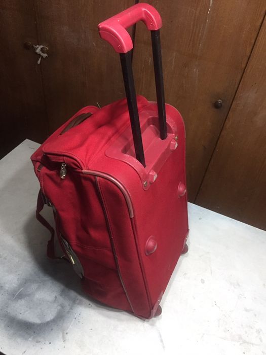 Сумка на колесиках