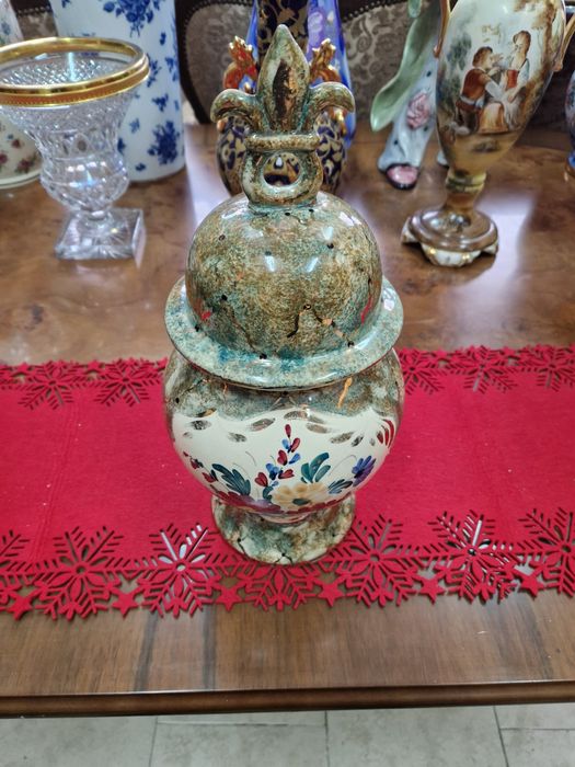 Прекрасна антикварна френска порцеланова купа урна Limoges