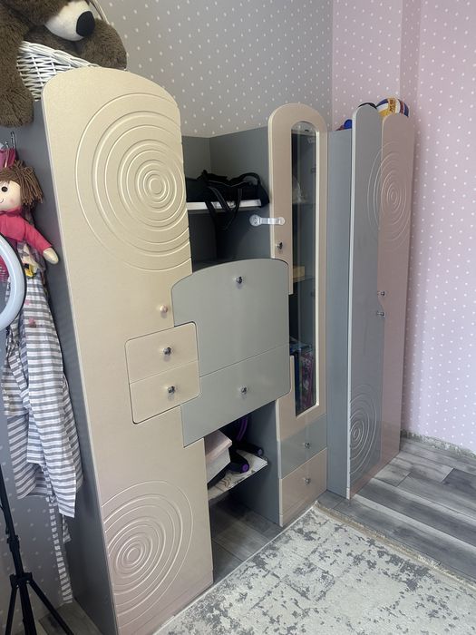 Гарнитур в детскую (шкаф)