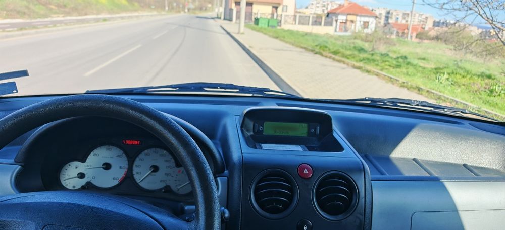 Пежо партер 2.0  90 hdi
