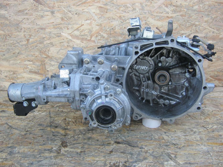 Jeep compass cutie viteze 4x4  pentru 2,0 crd sau 2,2, 6 luni garantie