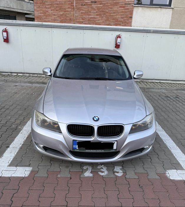 BMW E90 318d LCI