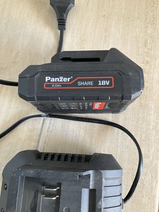 Acumulator si incarcator Panzer 18v, 2 ah