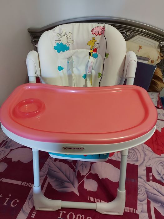 scaun bebe cu masuta preț 200 lei fix