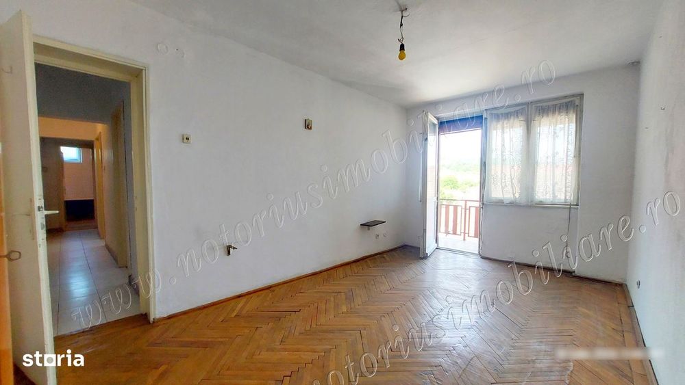 Ap. patru camere, stare foarte bună, Teliucu inferior, Hunedoara.