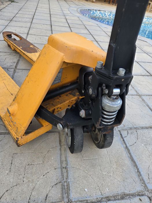 Транспалетна количка Linde