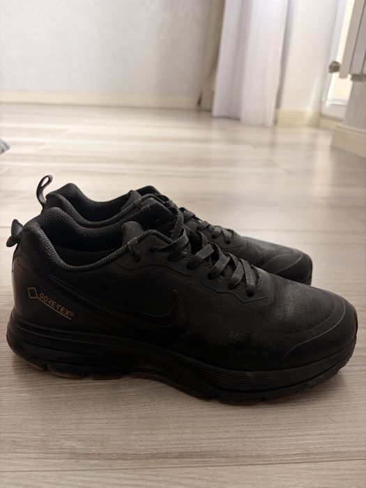 Кроссовки Goretex