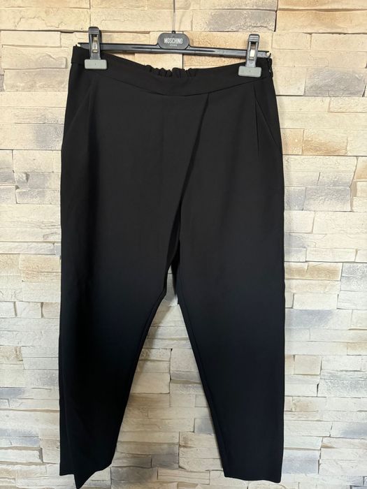 Pantaloni noi superbi