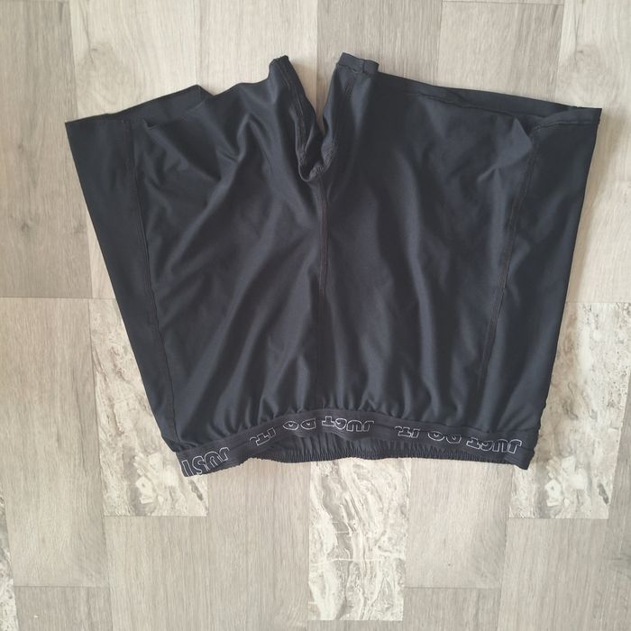 Pantaloni scurți Nike Dri-Fit mărimea 1X