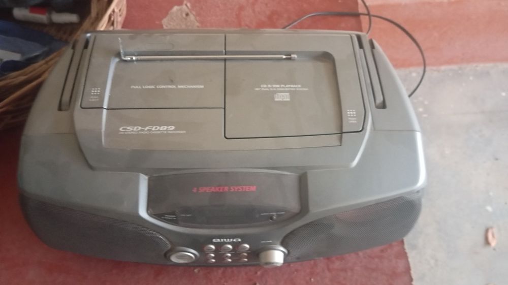 Boombox AIWA mafon CdRadioCassete