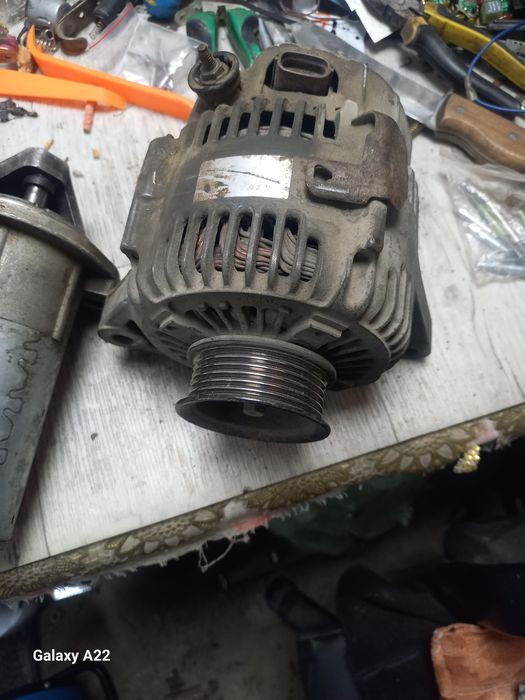 Продам  генератор камаз.