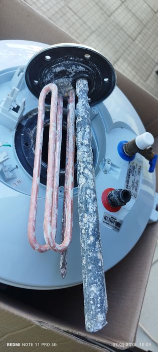 Вертикален бойлер TESY 100 л.