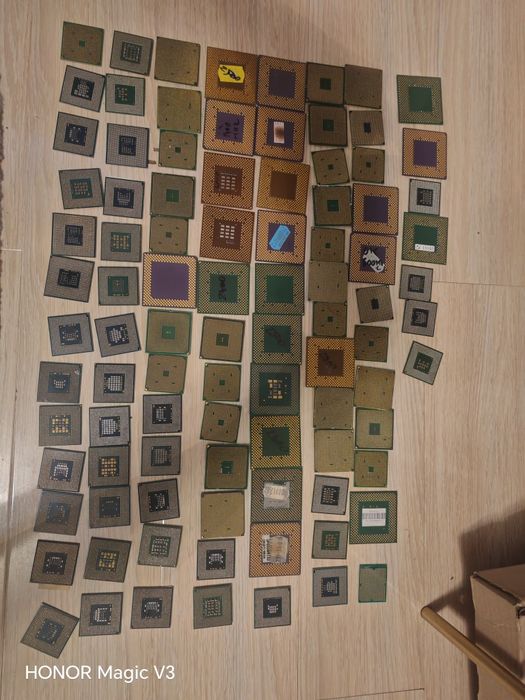 Lot 94 procesoare Intel si Amd  detalii in descriere