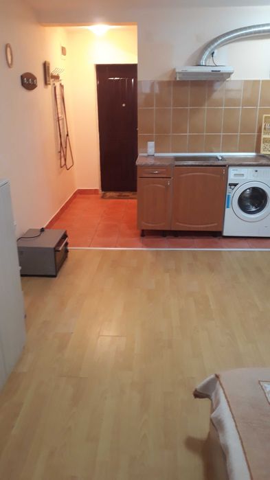Garsoniera de închiriat