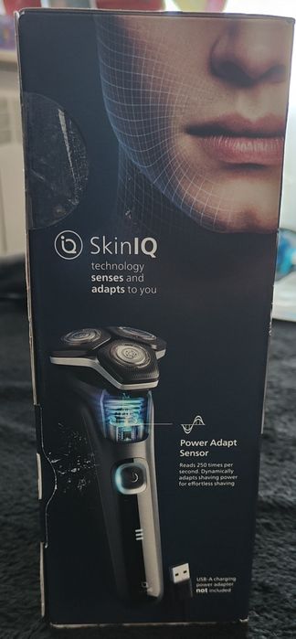 Vând aparat de ras Philips S5000