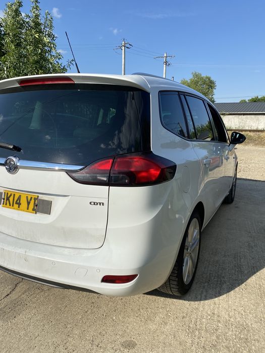 Fuzetă stânga față Opel Zafira C 2014