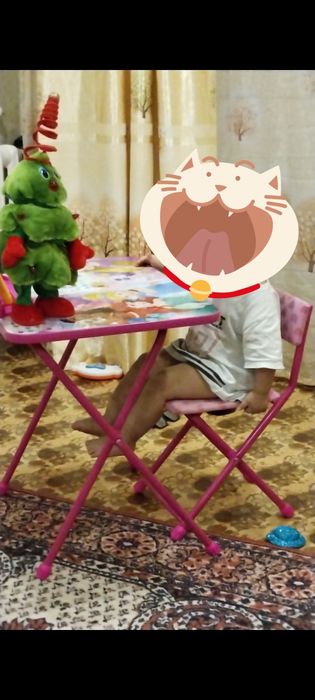 Продам детский стол со стулом