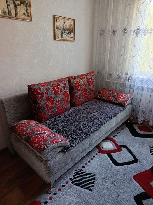 Продам диван в хорошем состоянии!!!