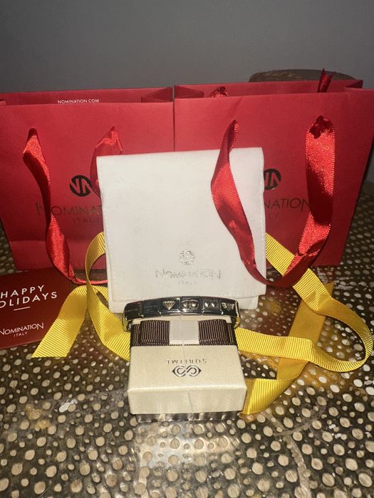 Гривна на Nomination