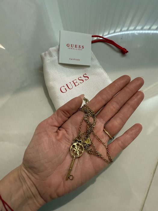 Guess gold ново герданче ключ, подходящ за подарък