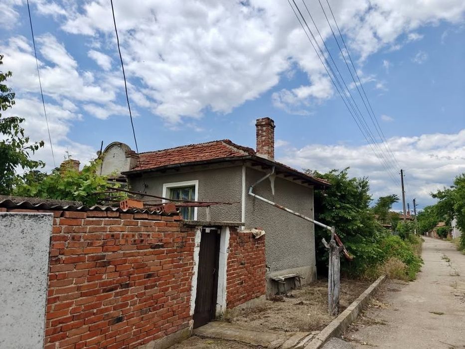 Къща в с.Гранит на 50км от гр.Пловдив