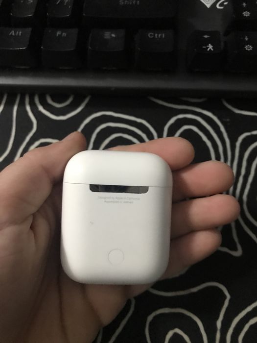 Vand casti airpods 2