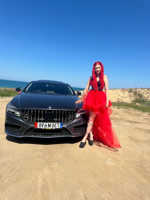 Продавам бална рокля