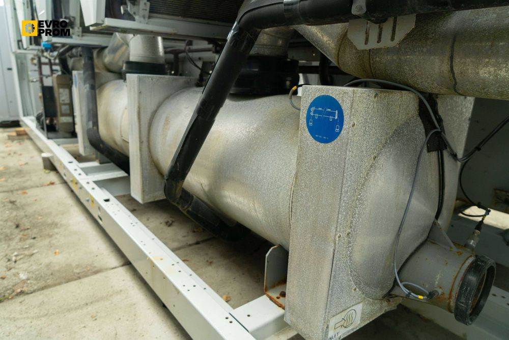 Чилър CARRIER 30XB  0041 890 kW | Тестван | С гаранция