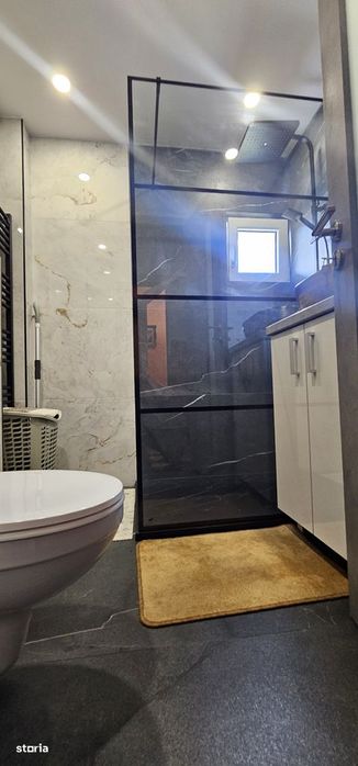Vandapartament de 3 camere,decomandate ,confort 1 situat pe str.Uzinei