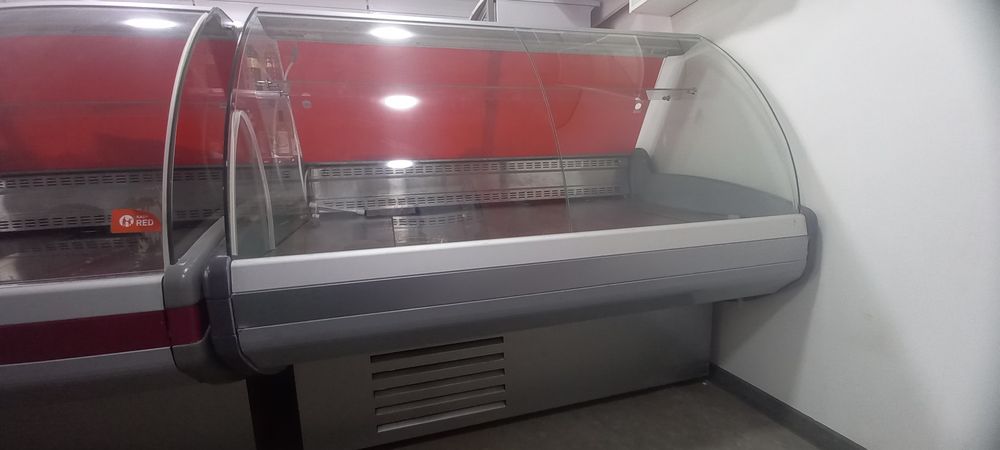 Продам витринный холодильник Crispy