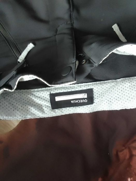 Pantaloni de schi!Vârstă 8-10 ani, ca nou, material super!