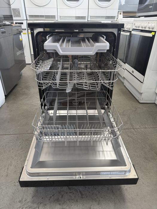 Съдомиялна машина Tomado модел TDW6001B/02