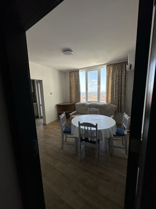 Дава се под наем Четиристаен апартамент в Асеновград - 111 кв.м за 382.5 € - Снимка #1