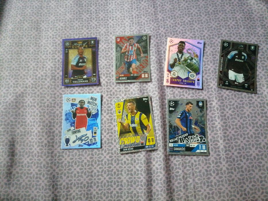 Cartonașe Topps sez 24-25 ediție diferite