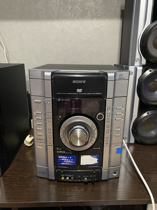 Музыкальный центр Sony