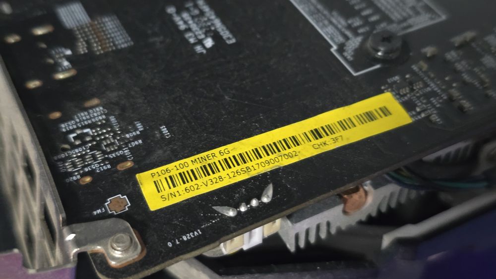12 броя видео карти P106-100 Miner