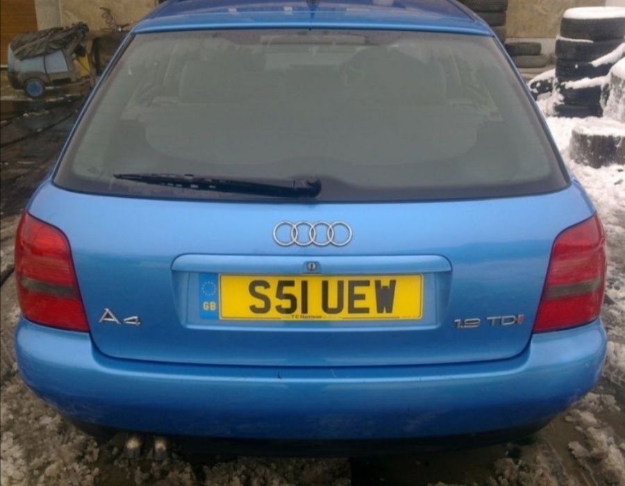 Ușa portiera stânga dreapta Audi a4 b5 break albastru cod culoare LY5T